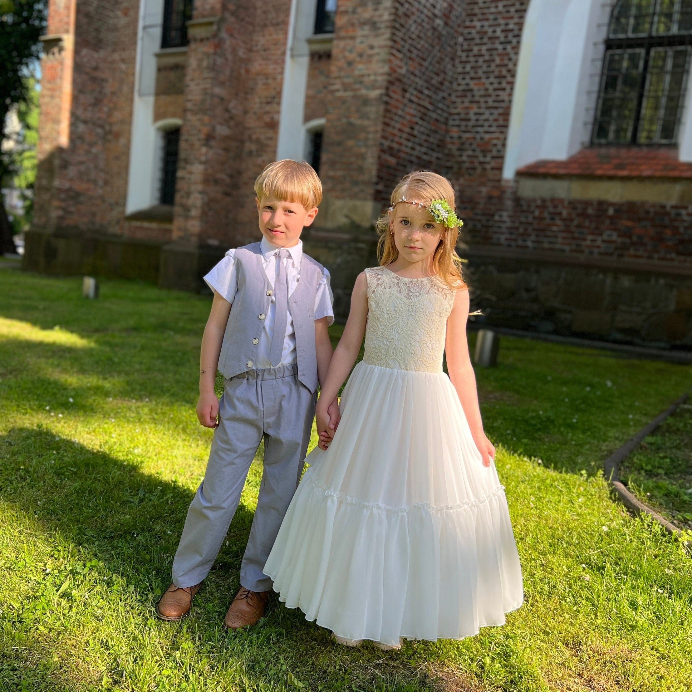 Boy Linen Grey Suit With Suspender Pants Vest And Tie